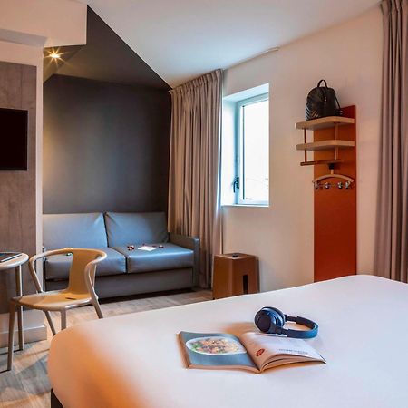 Ibis Budget Paris Clichy Mairie Bagian luar foto