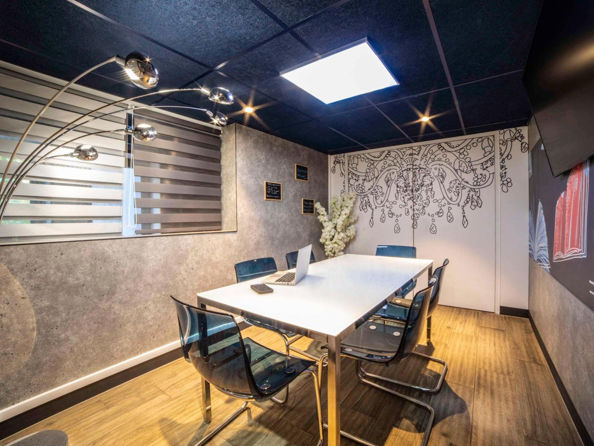 Ibis Budget Paris Clichy Mairie Bagian luar foto