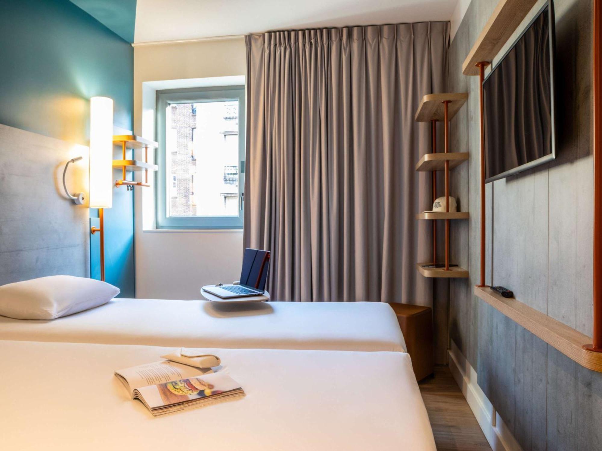 Ibis Budget Paris Clichy Mairie Bagian luar foto