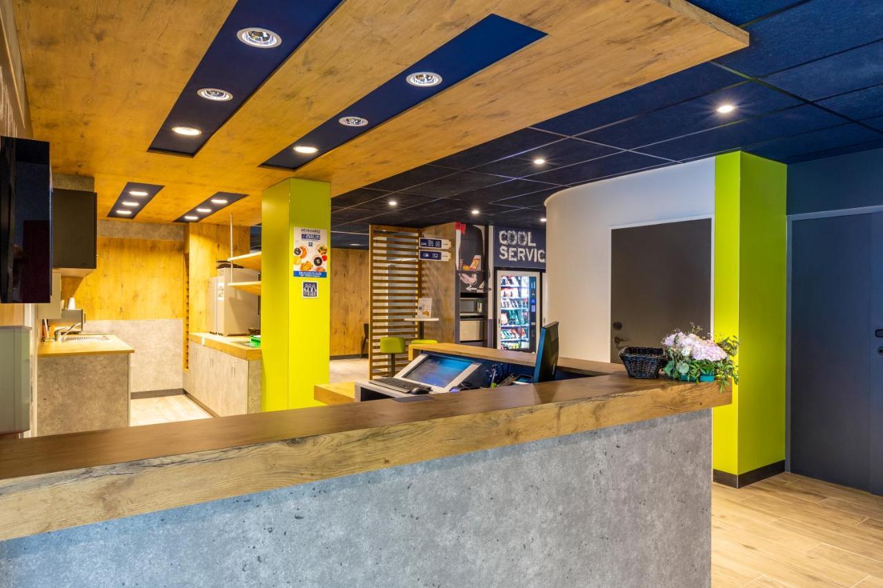 Ibis Budget Paris Clichy Mairie Bagian luar foto