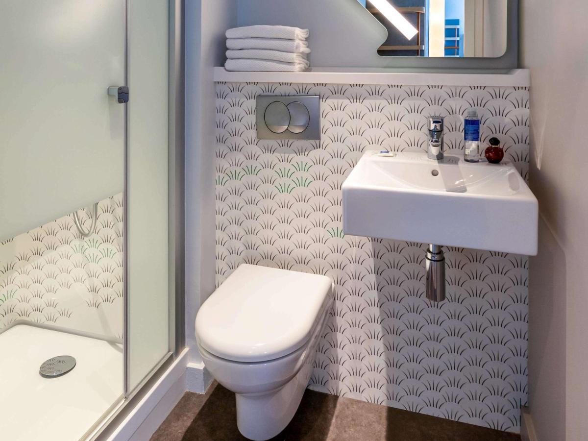 Ibis Budget Paris Clichy Mairie Bagian luar foto